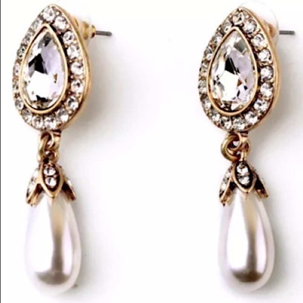 NEW Bridal Post EARRINGS, PEARL STATEMENT EARRINGS #101